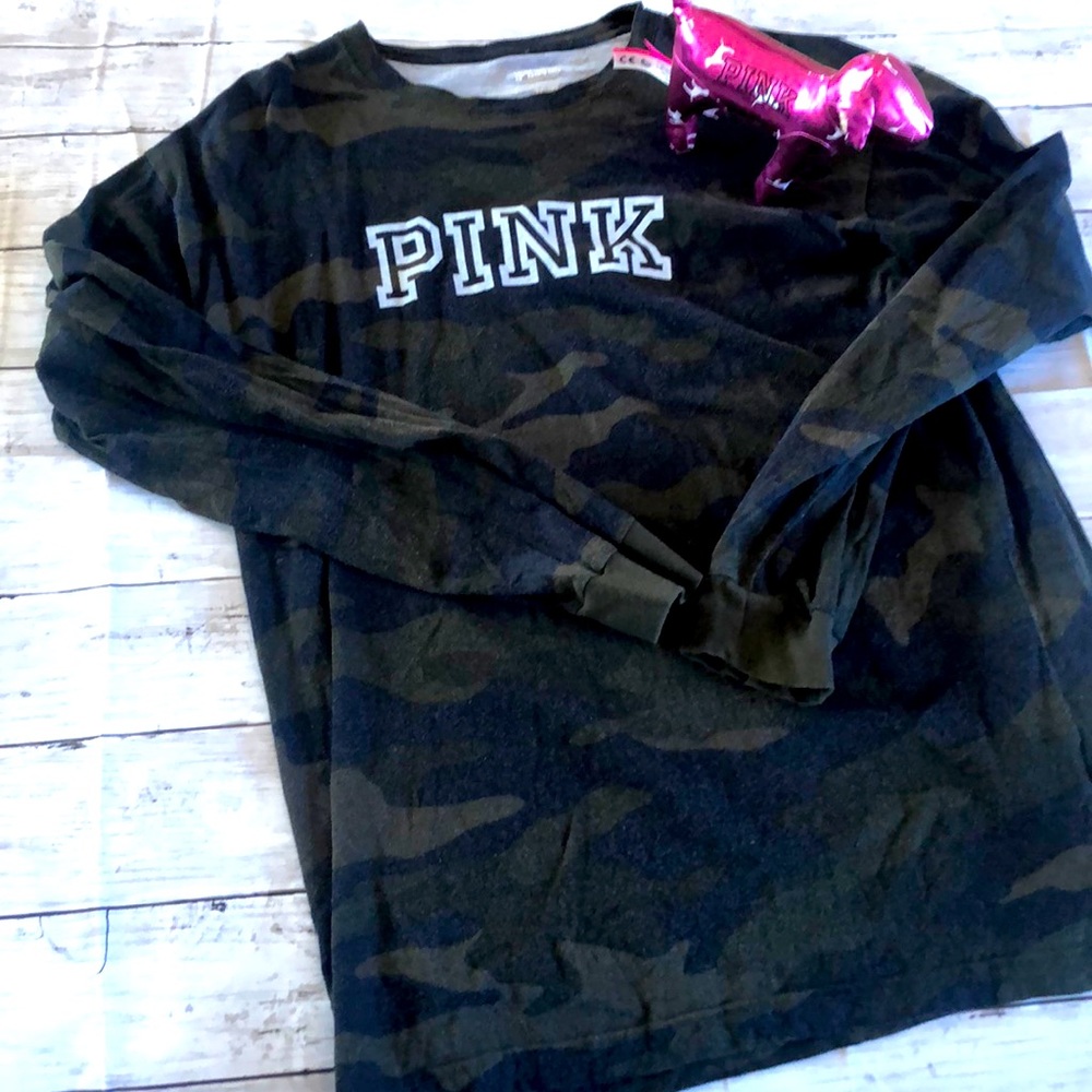 Victoria’s Secret Pink Campus Tee
